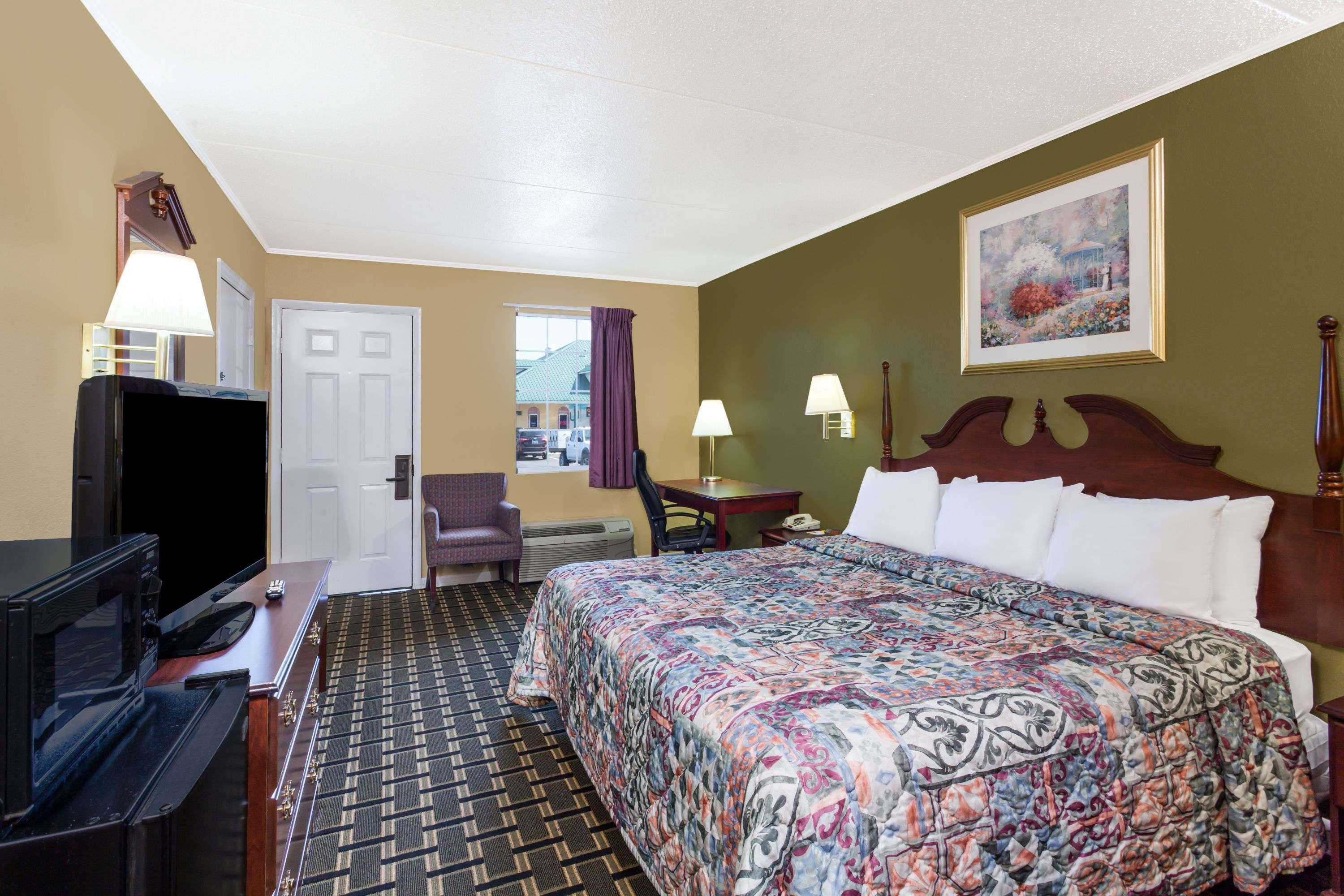 Days Inn By Wyndham Lenoir City Kültér fotó